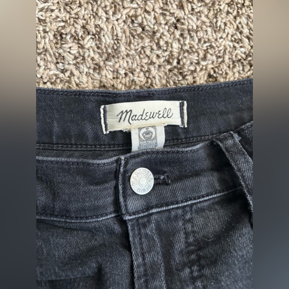 Madewell The 90’s Straight Jean in shade Belmere (Black) - Picture 8 of 9